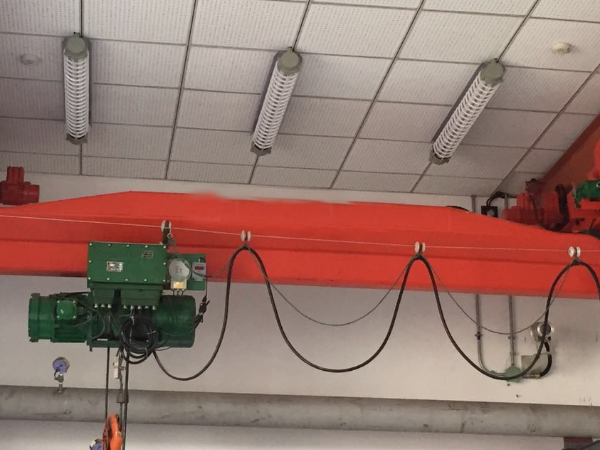 如何實現(xiàn)單梁行車控制電路的遠程監(jiān)控與操作?